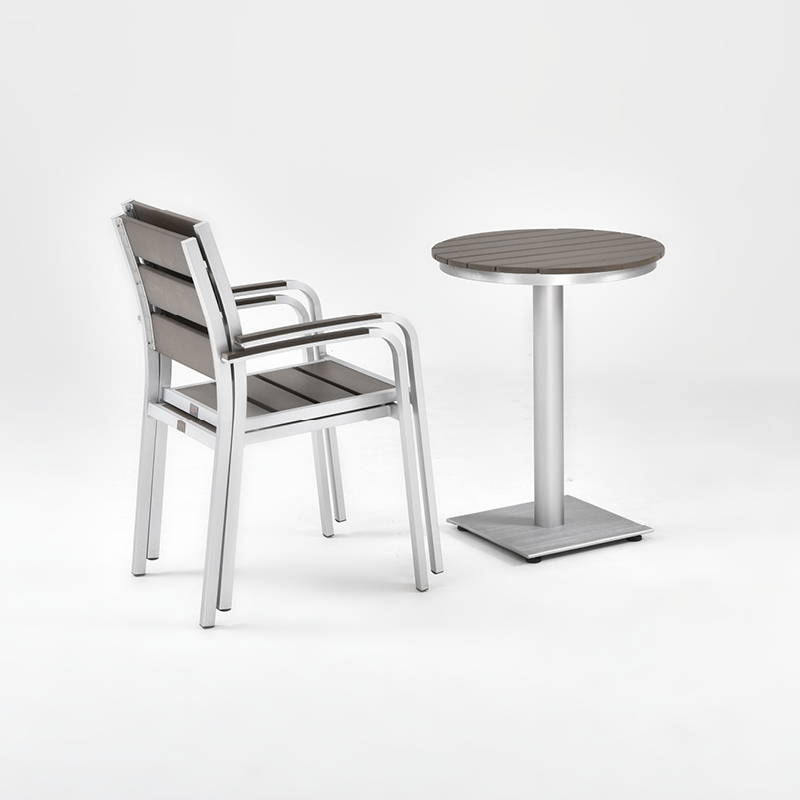 Garden life Dining Table and 2/4 Armchairs Fay & Claire wholesale