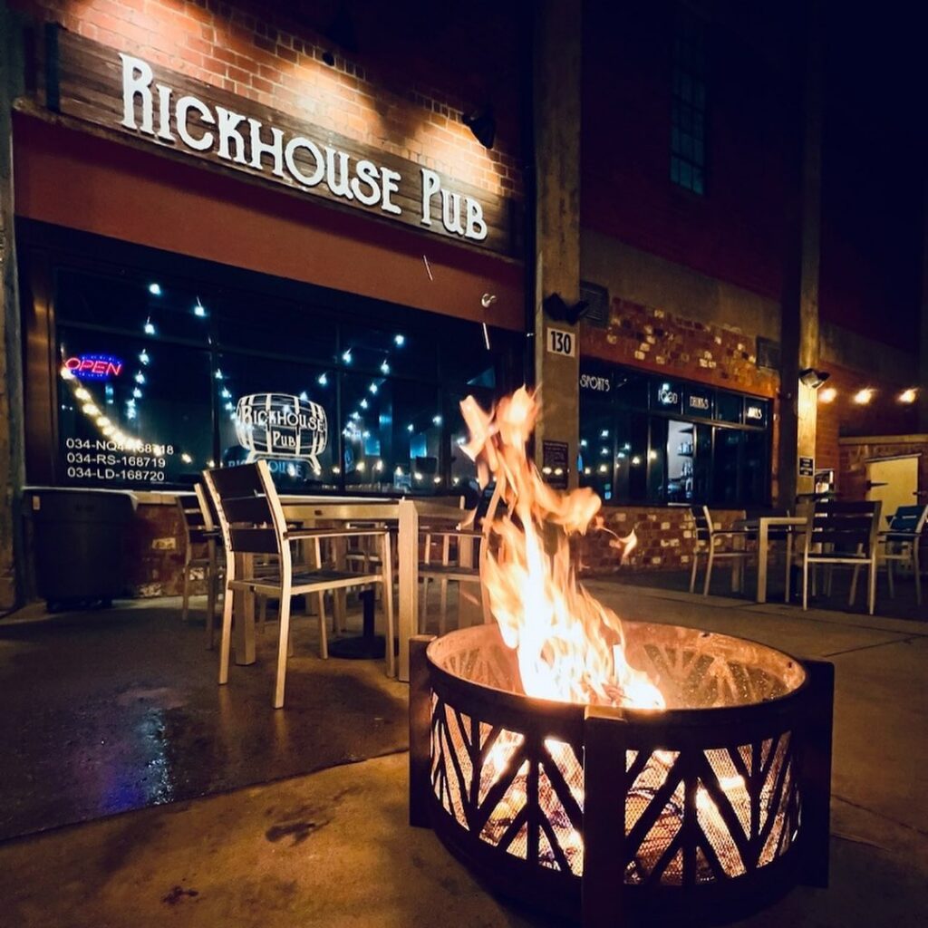 outdoor dining set pub